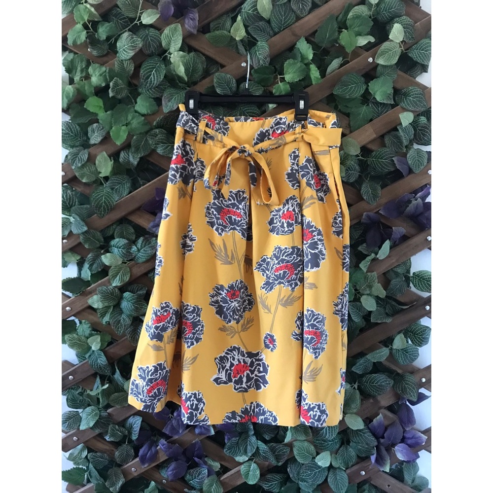 Banana Republic fit and flare skirt